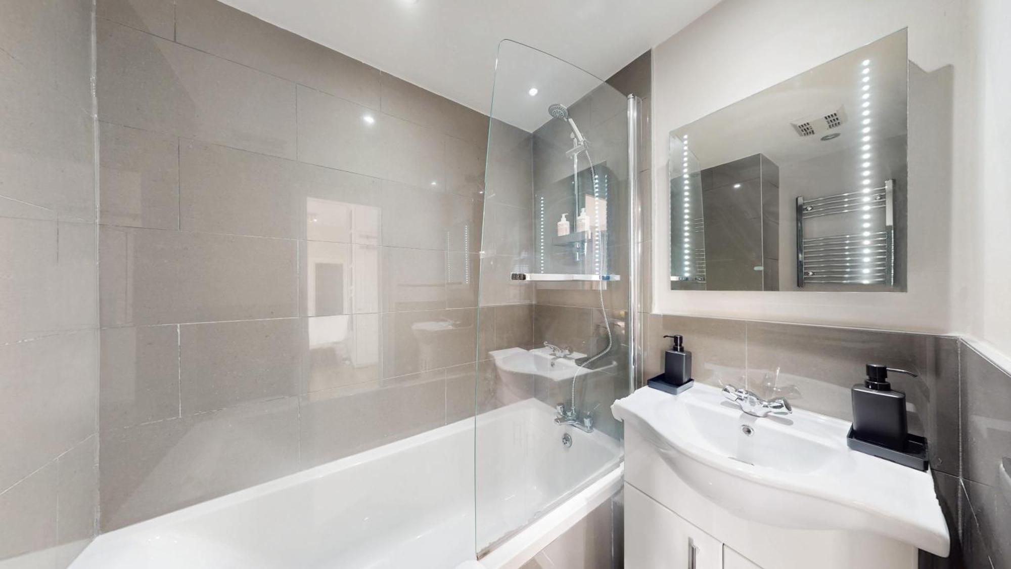 Chelsea Executive Apartment Apartment